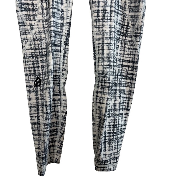 P'TULA High Rise Gray Print Leggings Skinny Leg Athletic Pants Gym Workout Small - Picture 4 of 16